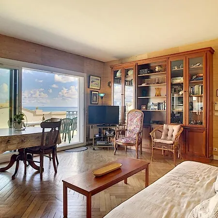 Vast Roof Terrace Superb Sea View Apartment *